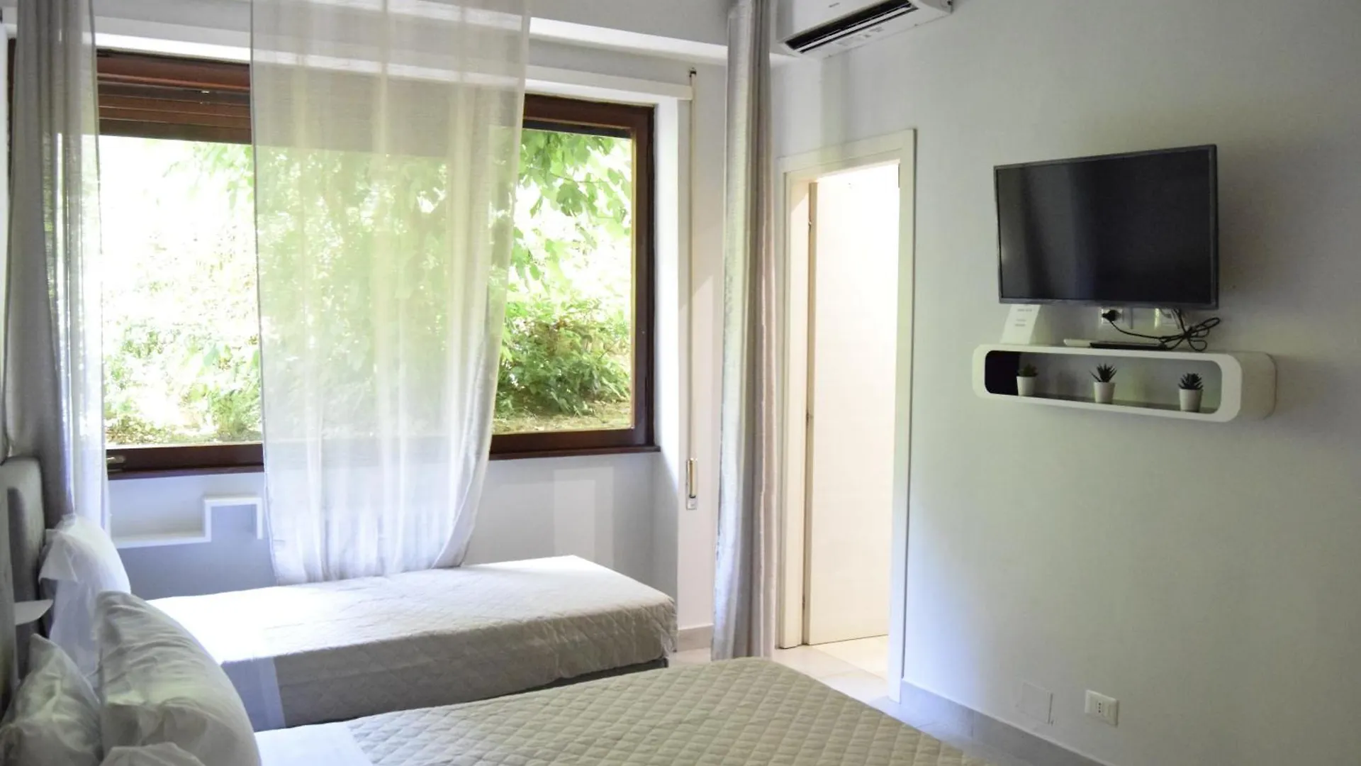 Couette-café Saint Peter Elegance Suite Rome
